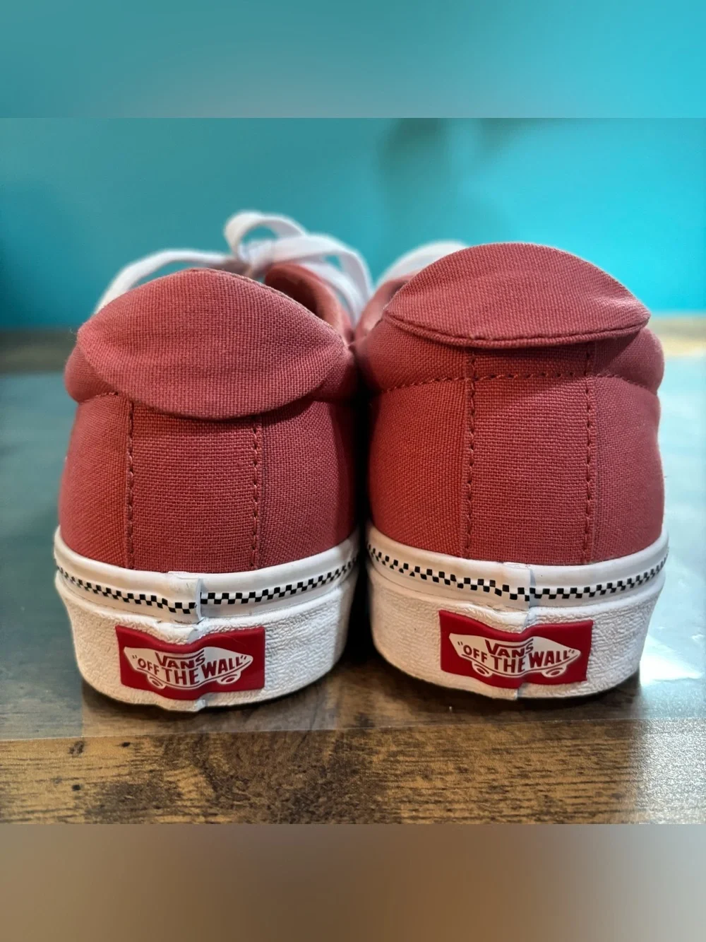 Vans Coral-Red Canvas Low-Top Sneakers with White Laces Sz 7 like NEW